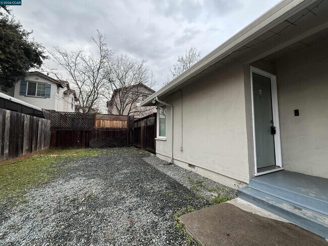 2875 Euclid Ave in Concord, CA - Building Photo - Building Photo