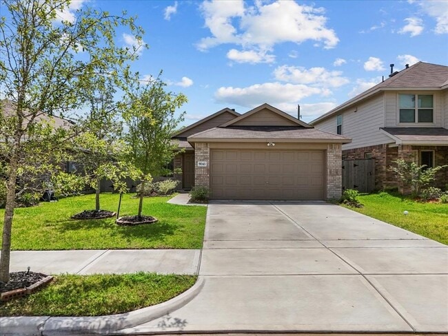 9043 Estes Lks Dr in Baytown, TX - Building Photo - Building Photo