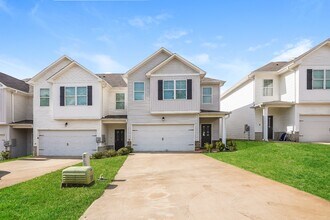 128 The Heights Dr in Calera, AL - Building Photo - Building Photo