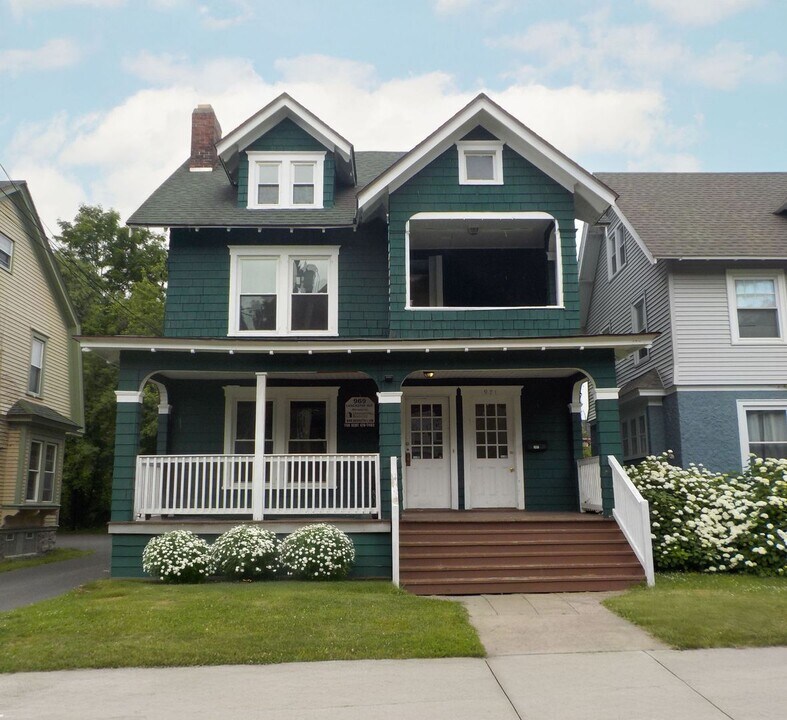 969 Lancaster Ave in Syracuse, NY - Building Photo