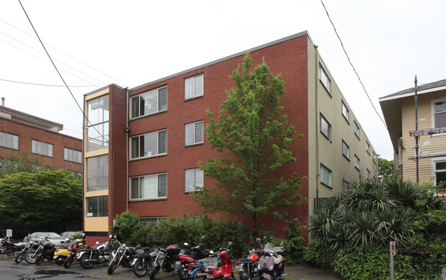 Roni Lee Apartments in Seattle, WA - Foto de edificio - Building Photo