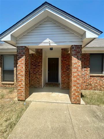 9261 Meandering Dr in North Richland Hills, TX - Building Photo - Building Photo