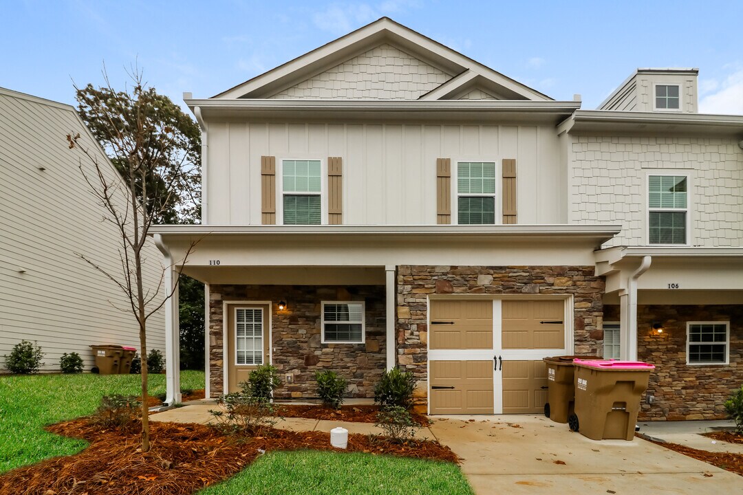 110 Riley Cir in Dawsonville, GA - Building Photo
