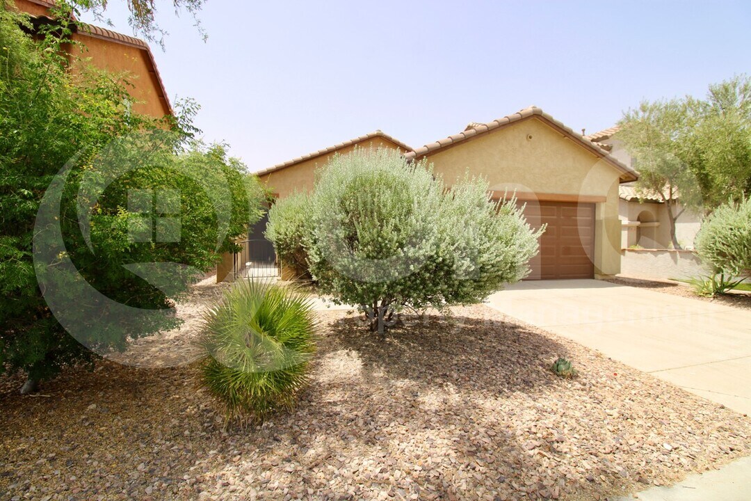 7601 W Congressional Way in Florence, AZ - Building Photo