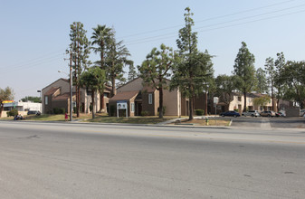 Pioneer Village Estates in Bakersfield, CA - Building Photo - Building Photo