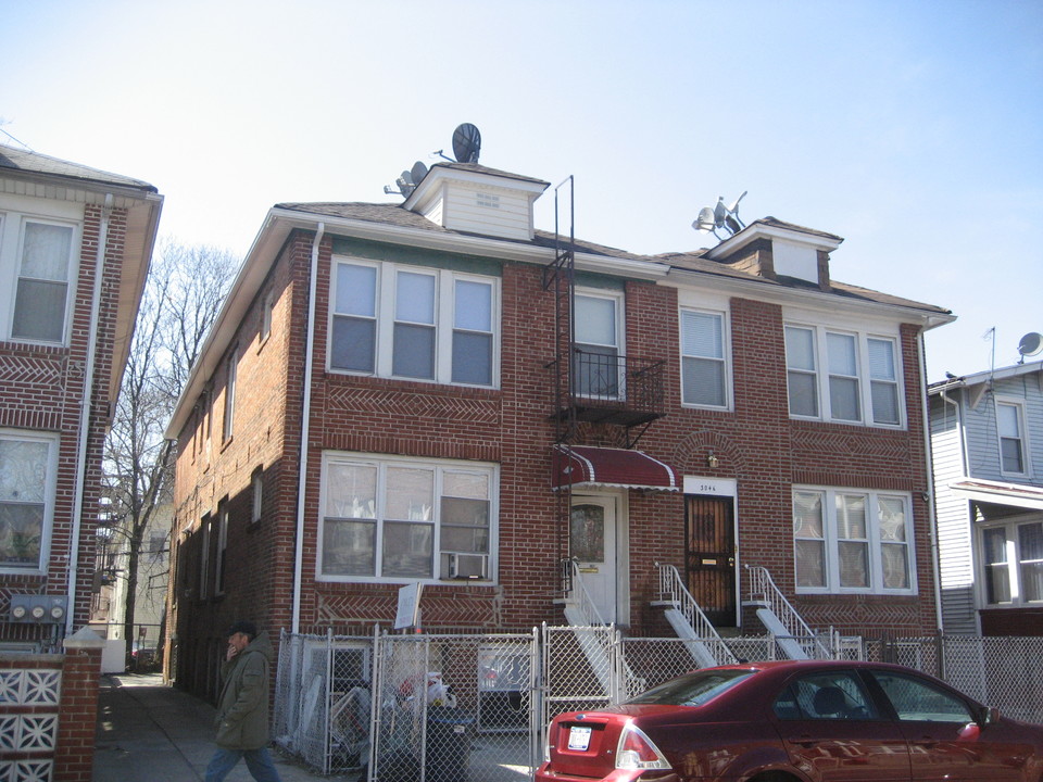 3048 Brighton 3rd St in Brooklyn, NY - Building Photo