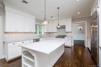 5 Sonny Trail in White Plains, NY - Building Photo - Building Photo