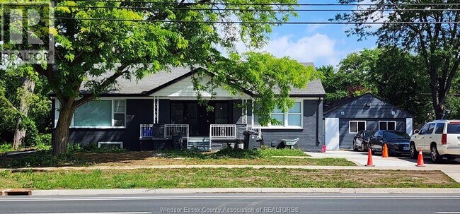 730 Cabana Road W in Windsor, ON - Building Photo - Building Photo