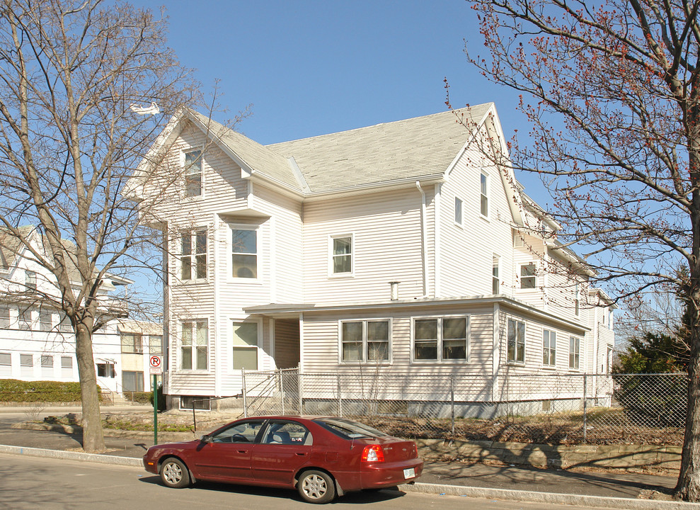 224 Green St in Manchester, NH - Building Photo