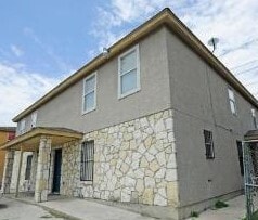 6729 Brothers Ln in San Antonio, TX - Building Photo