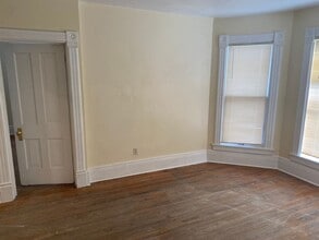 1330 S 9th St in Lincoln, NE - Building Photo - Building Photo