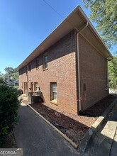 1355 Lucile Ave SW in Atlanta, GA - Foto de edificio - Building Photo