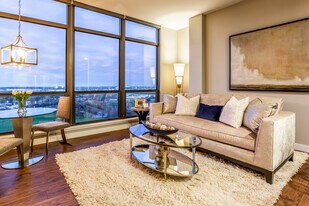 One Arlington in Arlington Heights, IL - Building Photo