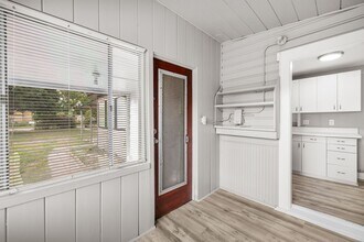 2435 13th Ave N in St. Petersburg, FL - Building Photo - Building Photo