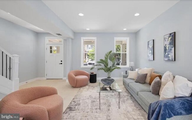 property at 706 Longfellow St NW