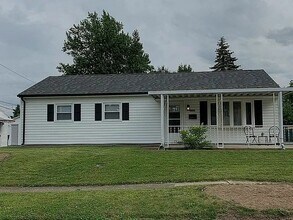 2448 Bingham Ave in Dayton, OH - Foto de edificio - Building Photo