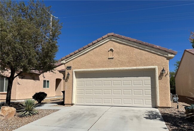 2620 Ground Robin Dr in North Las Vegas, NV - Building Photo - Building Photo