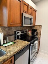 8065 Springtree Rd in Boca Raton, FL - Building Photo - Building Photo