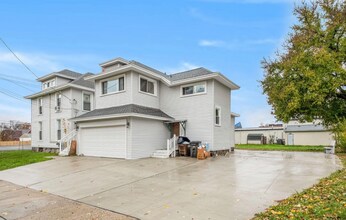 119 S Elm Ave in Jackson, MI - Building Photo - Building Photo