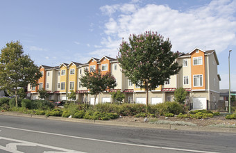 Bancroft Row in Oakland, CA - Building Photo - Building Photo