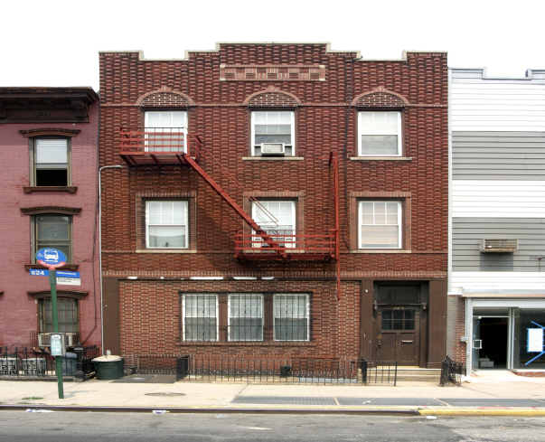 725 Metropolitan Ave in Brooklyn, NY - Building Photo - Building Photo