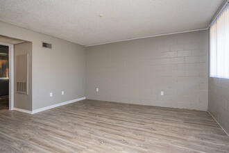 Fleur Apartments in Baton Rouge, LA - Building Photo - Interior Photo