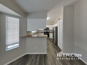 4432 N 86th Dr in Phoenix, AZ - Building Photo - Building Photo
