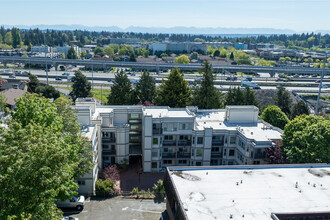 2152 N 112th St in Seattle, WA - Foto de edificio - Building Photo