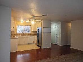 1119 NW C St in Grants Pass, OR - Building Photo - Building Photo