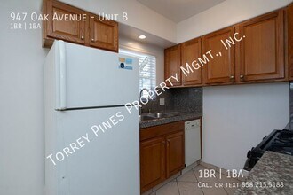 947 Oak Ave in Carlsbad, CA - Building Photo - Building Photo