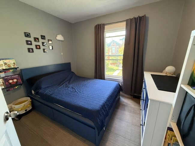 129 Emerald St S in Hamilton, ON - Building Photo - Building Photo