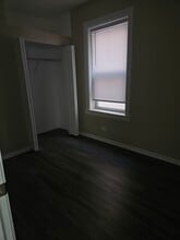 3724 W Grand Ave, Unit 1st Floor in Chicago, IL - Foto de edificio - Building Photo