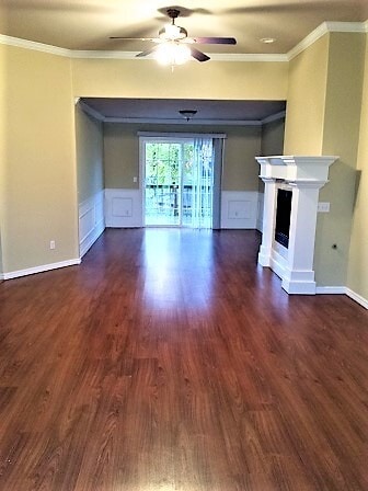 property at 1806 Knollcrest Cir