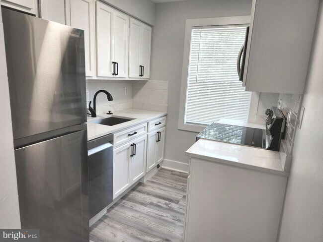 property at 3809 V St SE