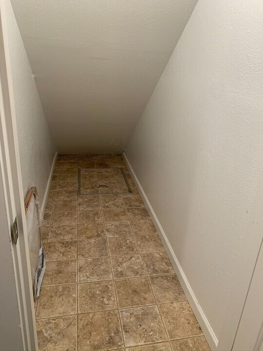 2508 Redwood Ct in Newberg, OR - Building Photo