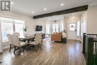 1955 Swan St in Innisfil, ON - Building Photo - Building Photo