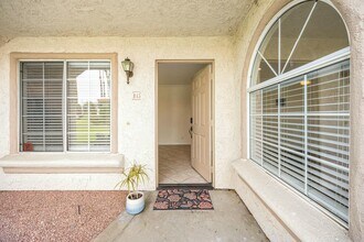 505 S Farrell Dr in Palm Springs, CA - Foto de edificio - Building Photo