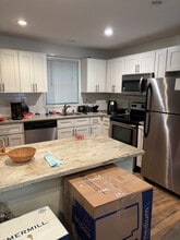 27 Oak St in Lake Grove, NY - Building Photo - Building Photo