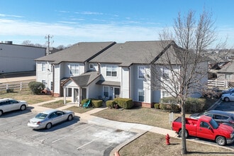 Glenshire Court Apartments in Glenpool, OK - Building Photo - Building Photo