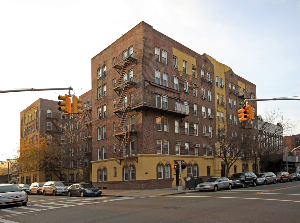 4701 15th Ave in Brooklyn, NY - Building Photo