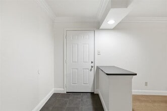 5818 E University Blvd in Dallas, TX - Building Photo - Building Photo