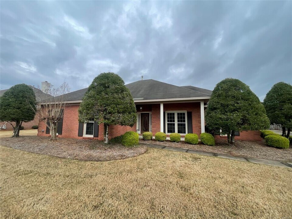 8827 Sturbridge Dr in Montgomery, AL - Building Photo