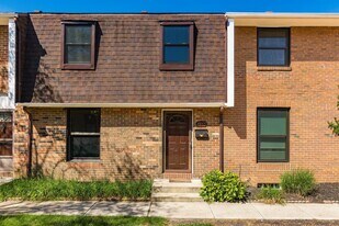 1865 Willoway Cir N in Columbus, OH - Building Photo