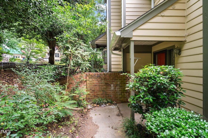 403 Broad Leaf Cir, Unit 403 in Raleigh, NC - Building Photo