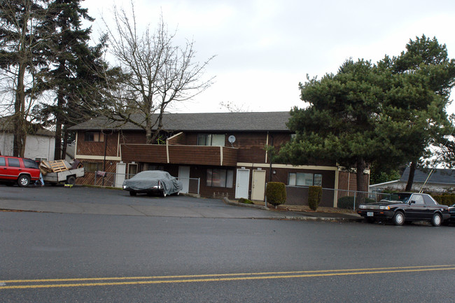 4621-4639 NE Cully Blvd in Portland, OR - Building Photo - Building Photo