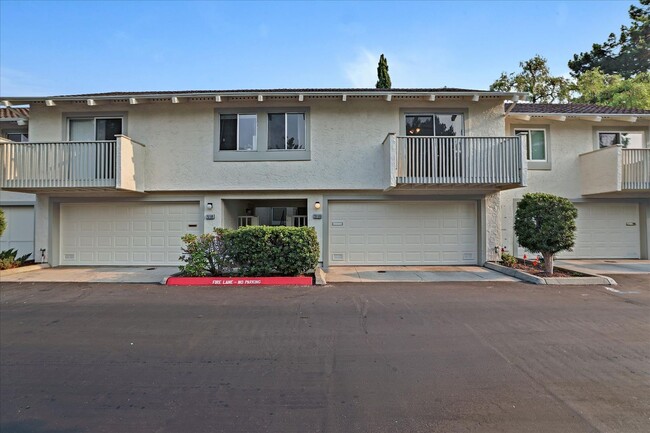 20189 NW Square in Cupertino, CA - Foto de edificio - Building Photo