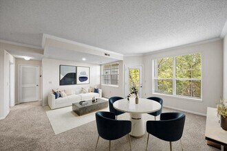 The Claremont Apartment Homes in Overland Park, KS - Foto de edificio - Building Photo