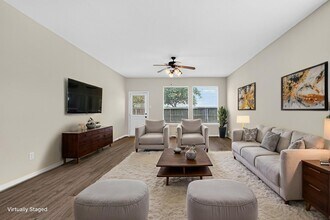 7219 Anaquitas Creek Ct in Richmond, TX - Foto de edificio - Building Photo