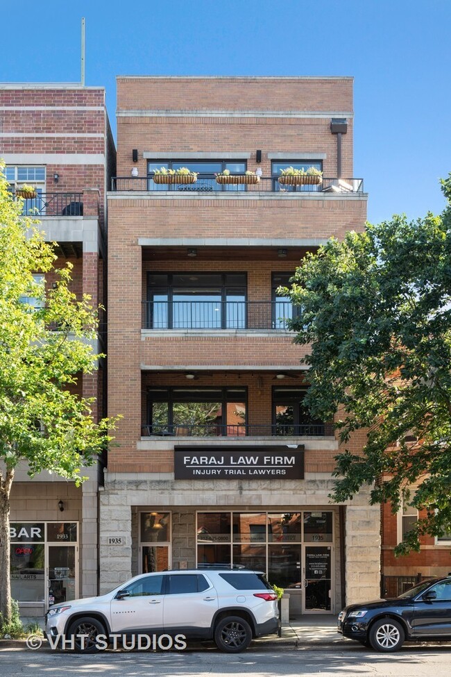 property at 1935 W Belmont Ave