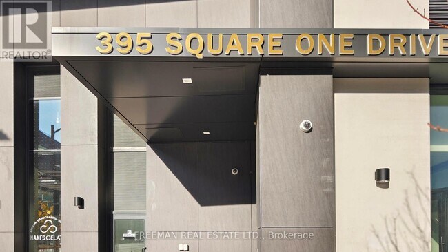 395 Square One Dr in Mississauga, ON - Building Photo - Building Photo